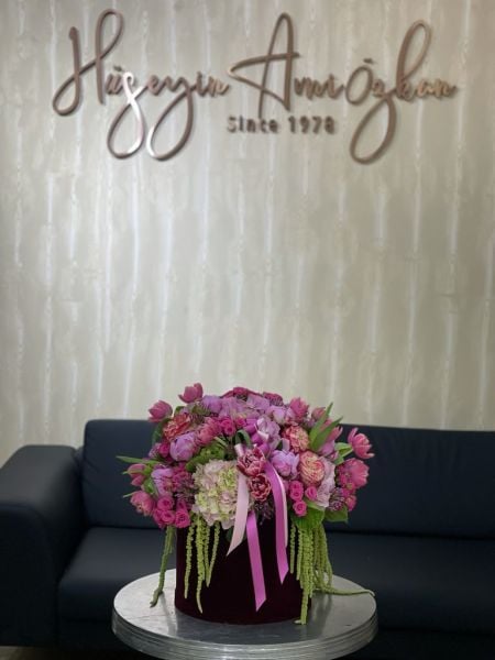 Pinky Box Arrangement