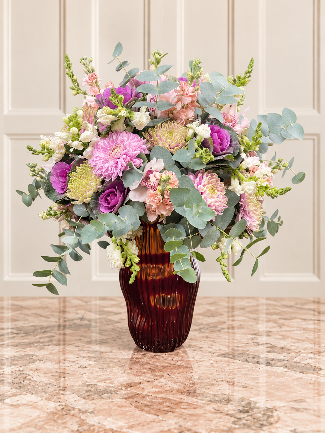 Anastasia Ve Cymbidium Orkideli Bordo Vazo Aranjmanı